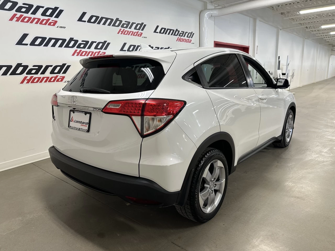 2019 Honda HR-V
                                                    LX Main Image