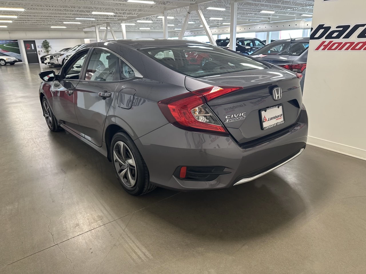 2019 Honda Civic
                                                    LX Main Image