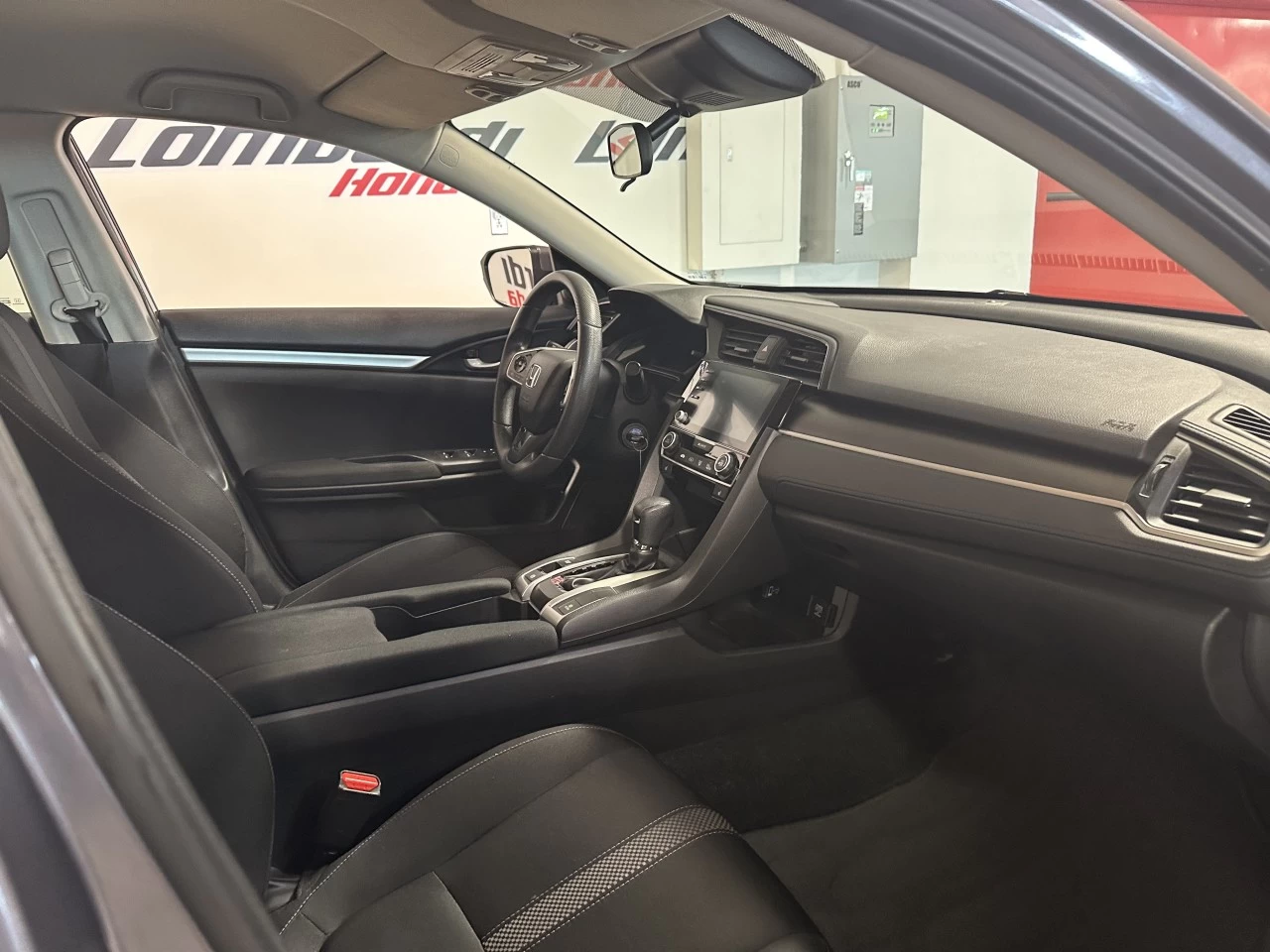 2019 Honda Civic
                                                    LX Main Image