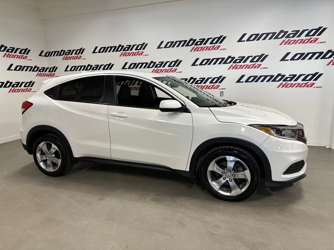 2019 Honda HR-V
                                                    LX Main Image