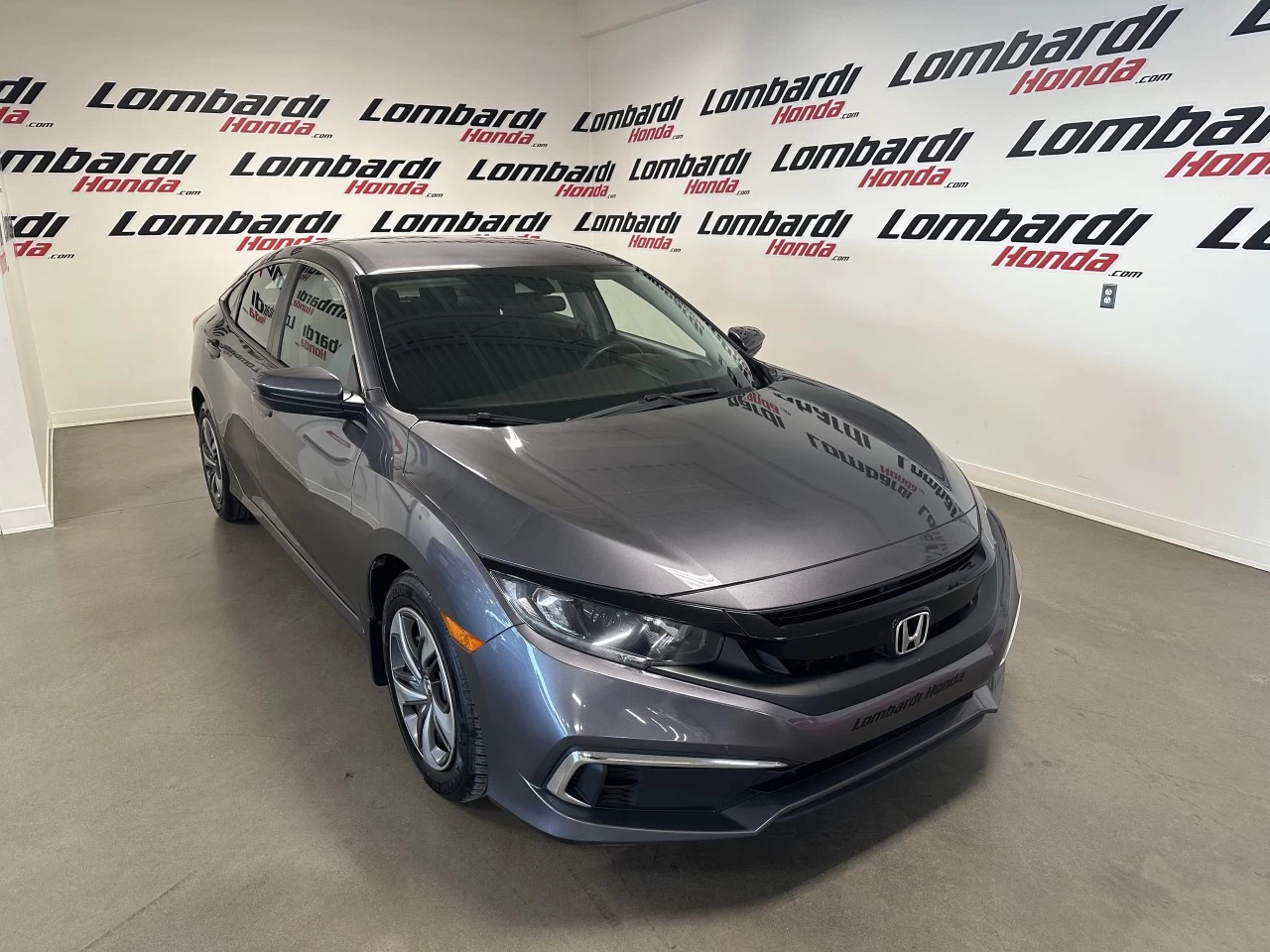 2019 Honda Civic
                                                    LX Main Image