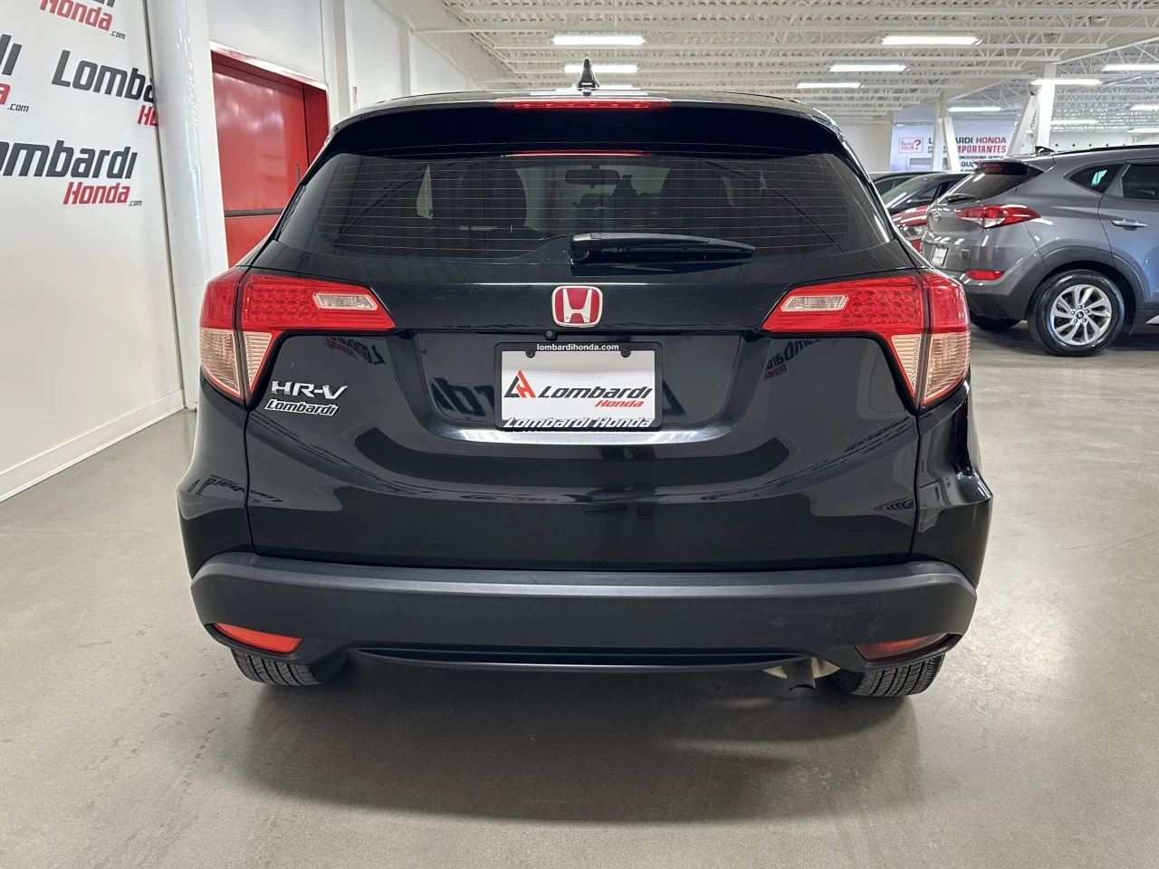 2018 Honda HR-V
                                                    LX Image principale