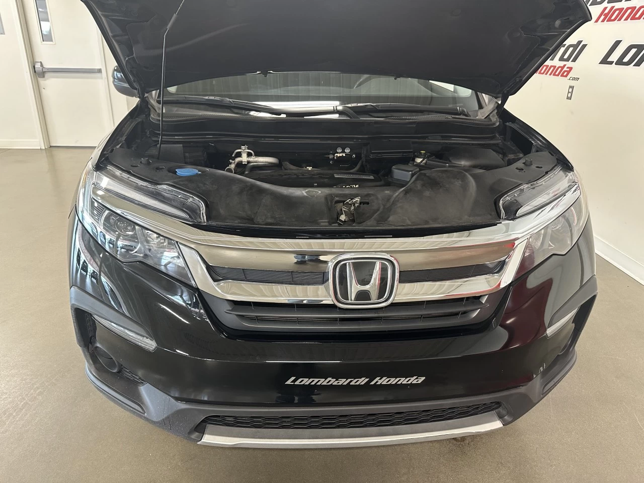 2019 Honda Pilot
                                                    LX Main Image