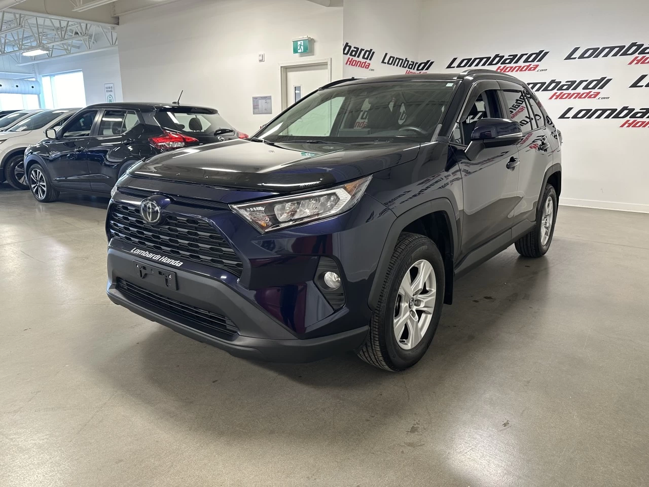 2019 Toyota RAV4
                                                    XLE Image principale