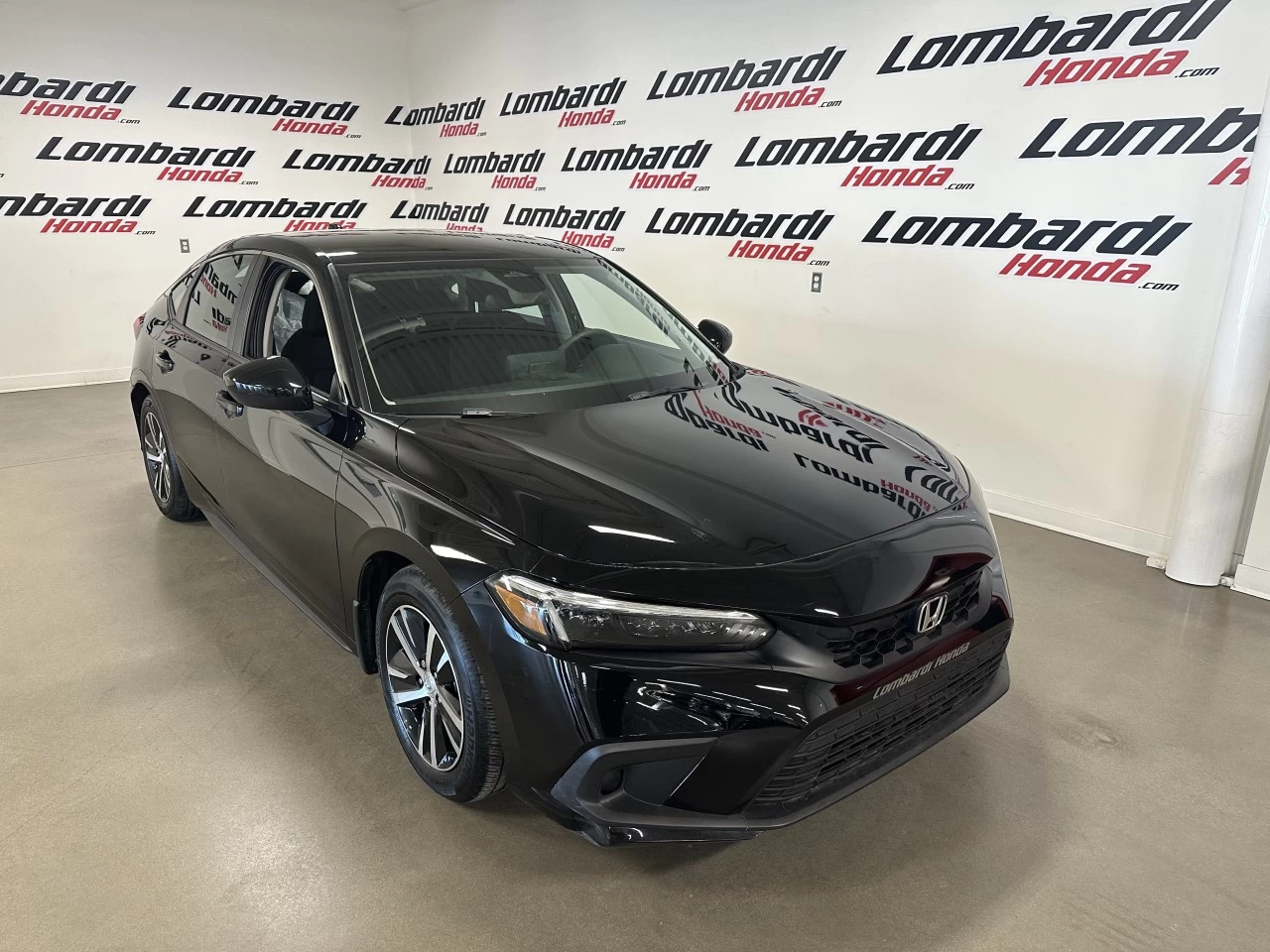 2022 Honda Civic LX https://www.lombardihonda.com/resize/b990ff35b810a3abc0cc817b2ca24889-1