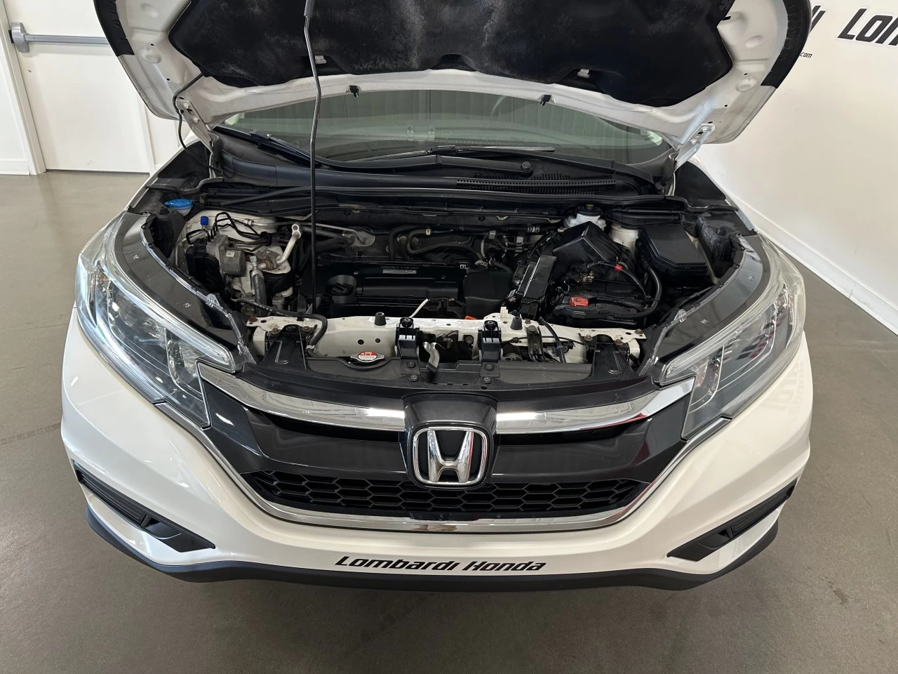 2016 Honda CR-V
                                                    LX Main Image