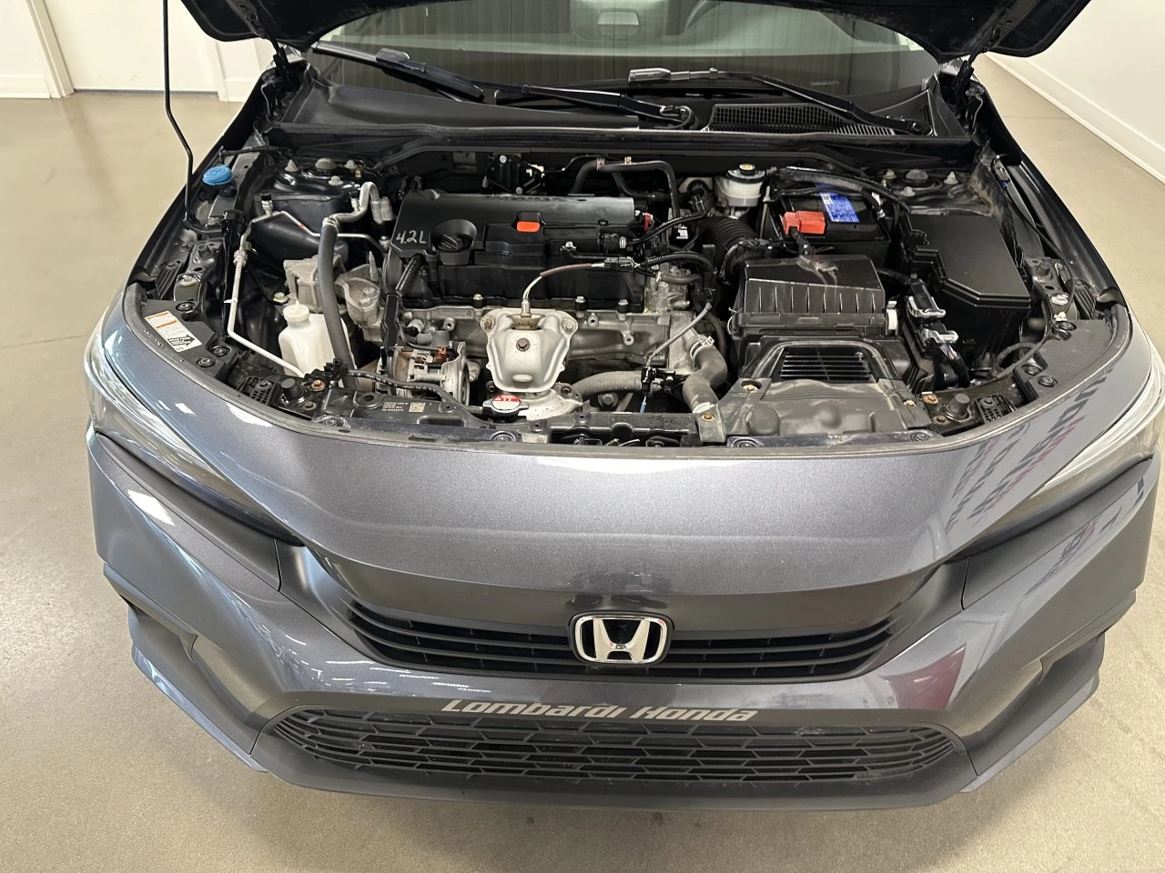 2022 Honda Civic
                                                    LX Main Image