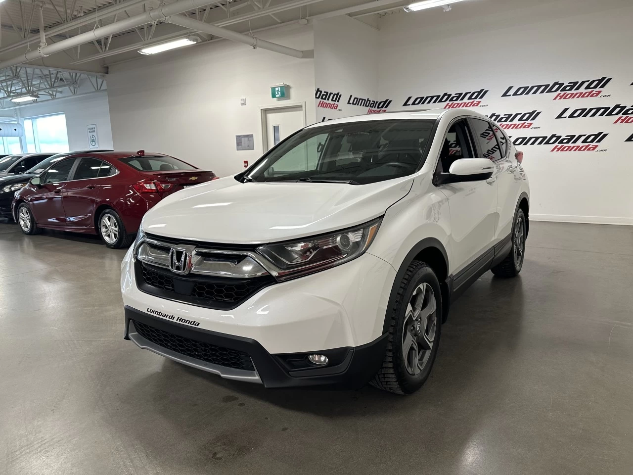 2019 Honda CR-V
                                                    EX Main Image