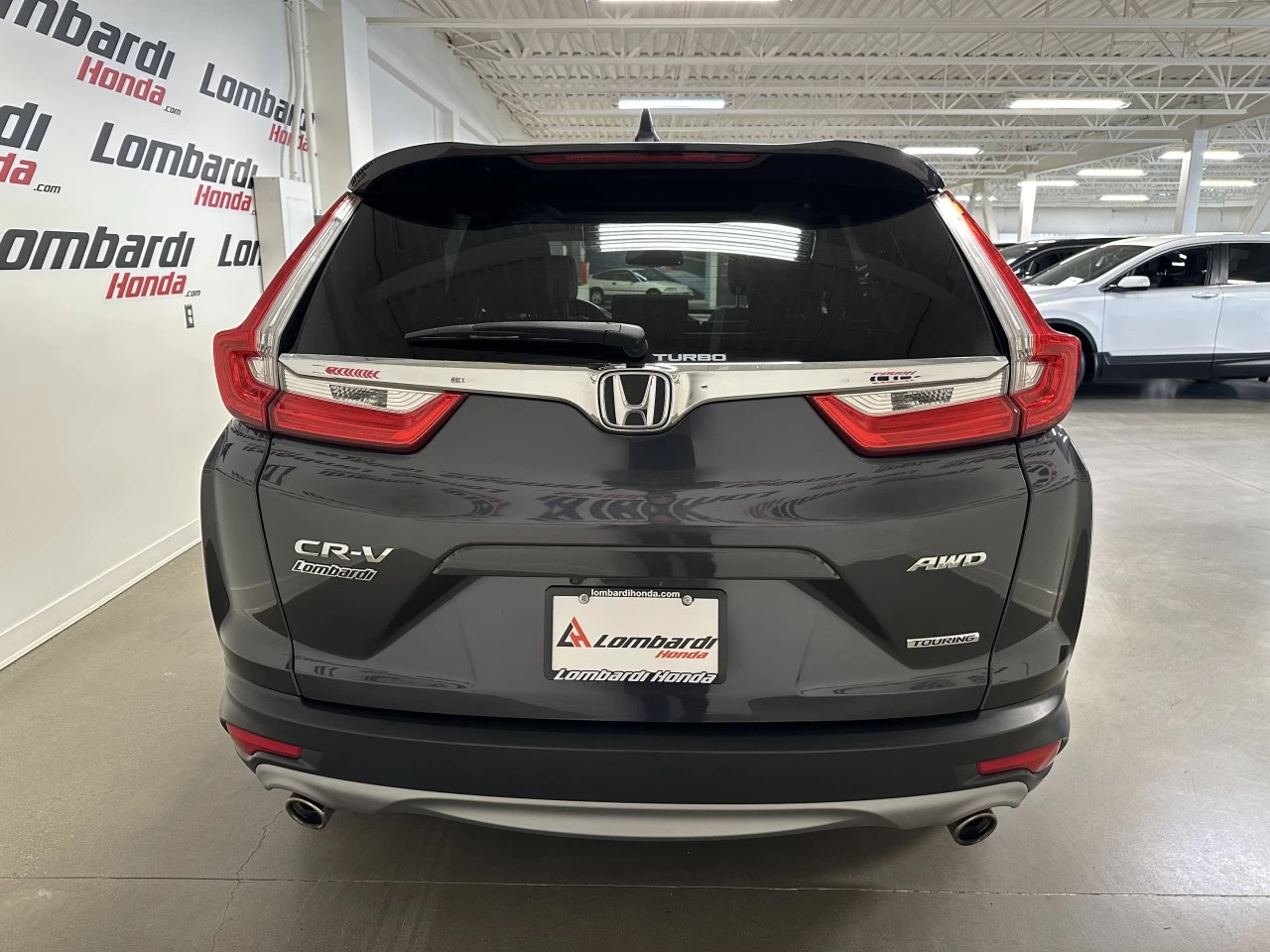 2019 Honda CR-V
                                                    Touring Image principale