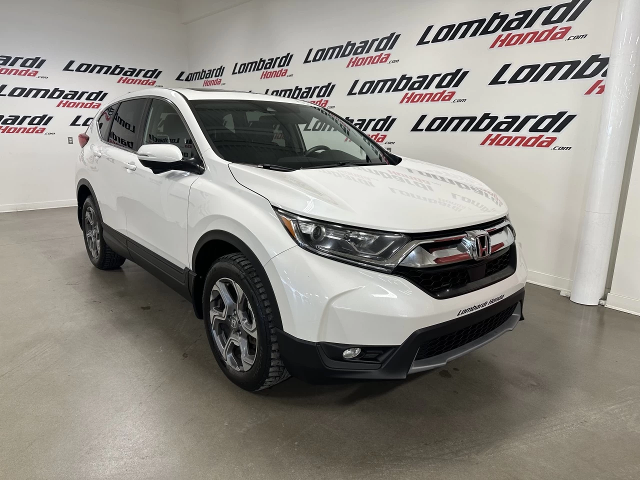 2019 Honda CR-V
                                                    EX Main Image