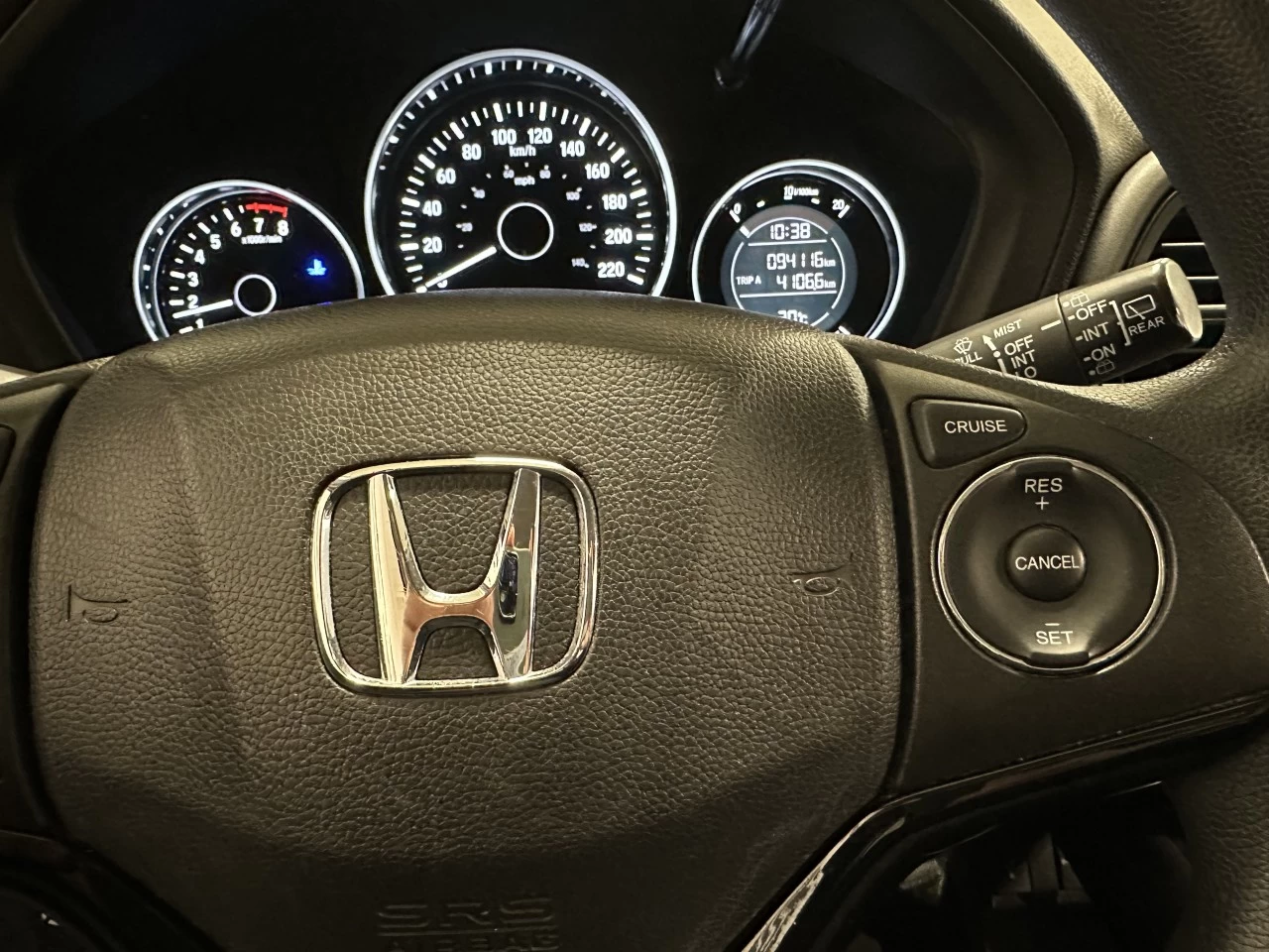 2016 Honda HR-V
                                                    LX Image principale