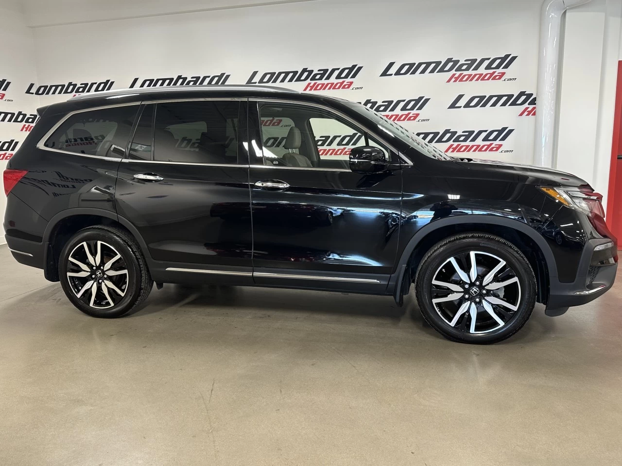 2021 Honda Pilot
                                                    Touring 8-Passenger Image principale