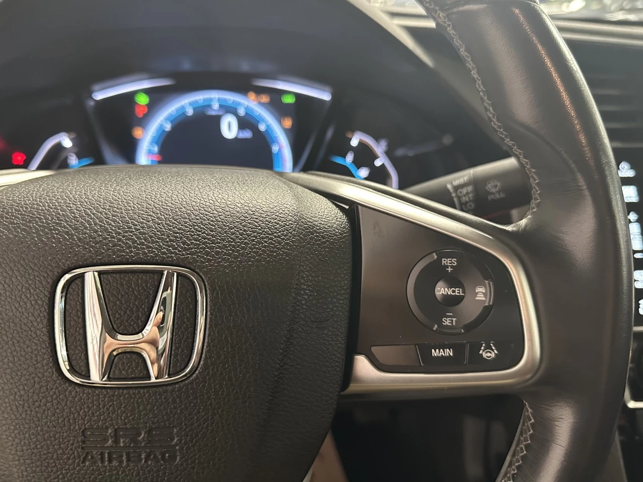 2018 Honda Civic
                                                    SE Main Image