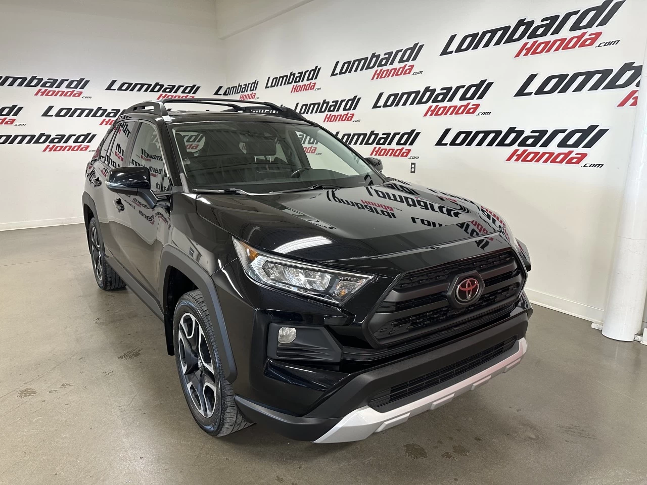 2019 Toyota RAV4
                                                    Trail Image principale