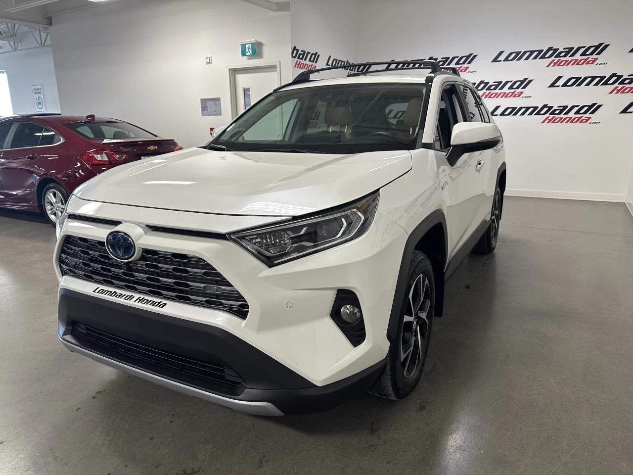 2019 Toyota RAV4
                                                    Hybrid Limited Main Image