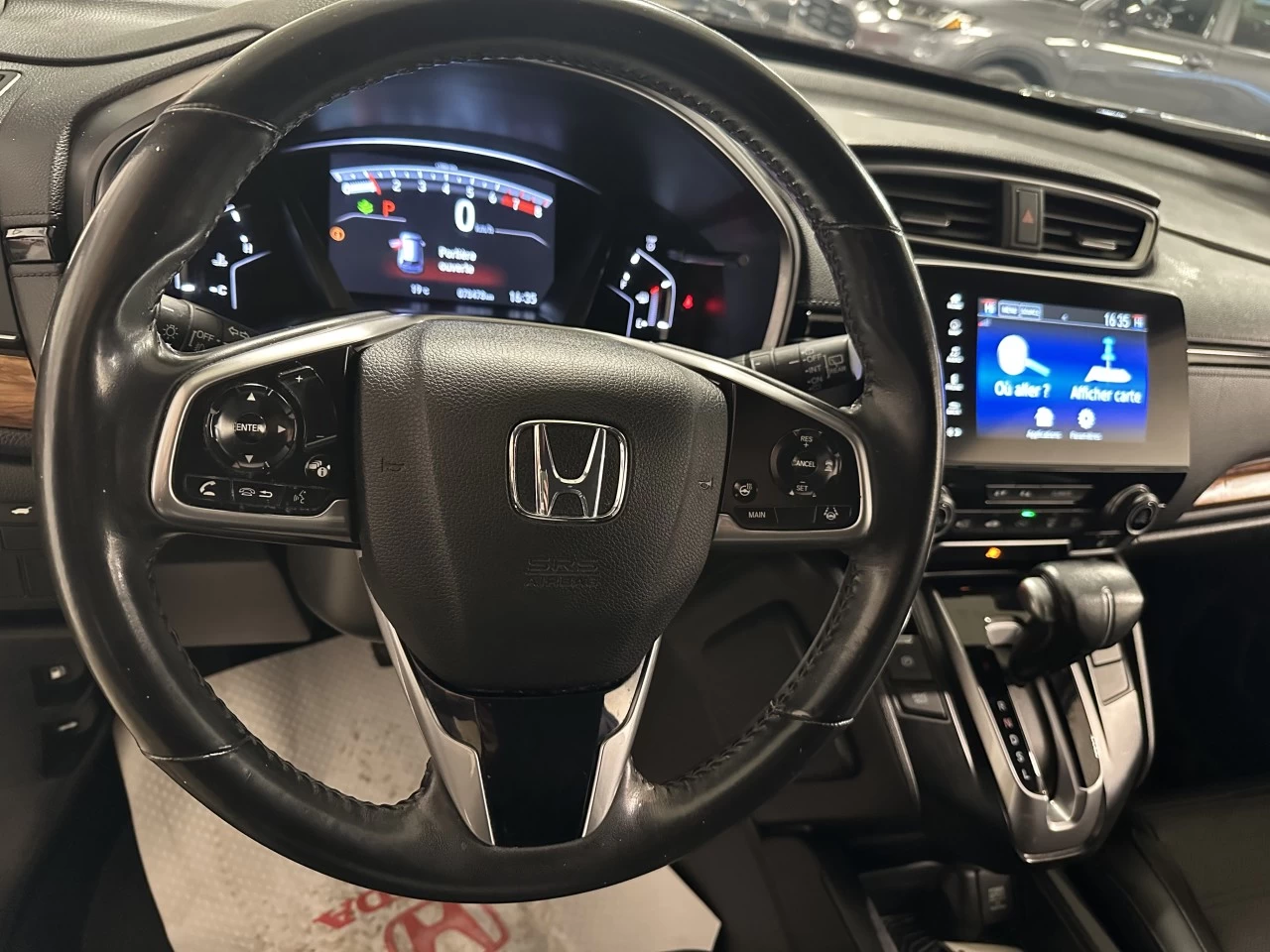 2019 Honda CR-V
                                                    Touring Image principale