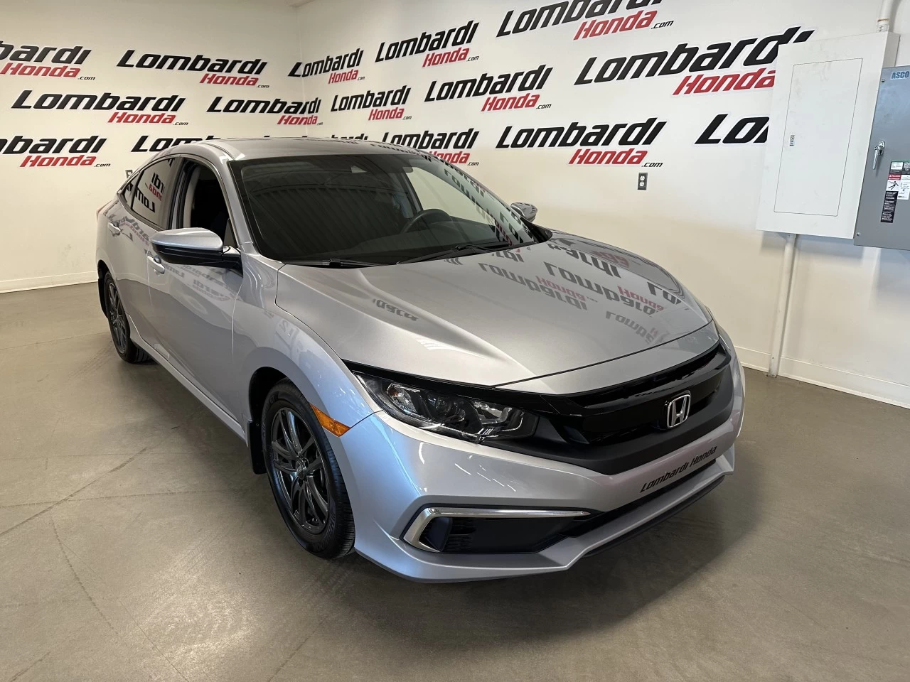 2019 Honda Civic
                                                    LX Main Image