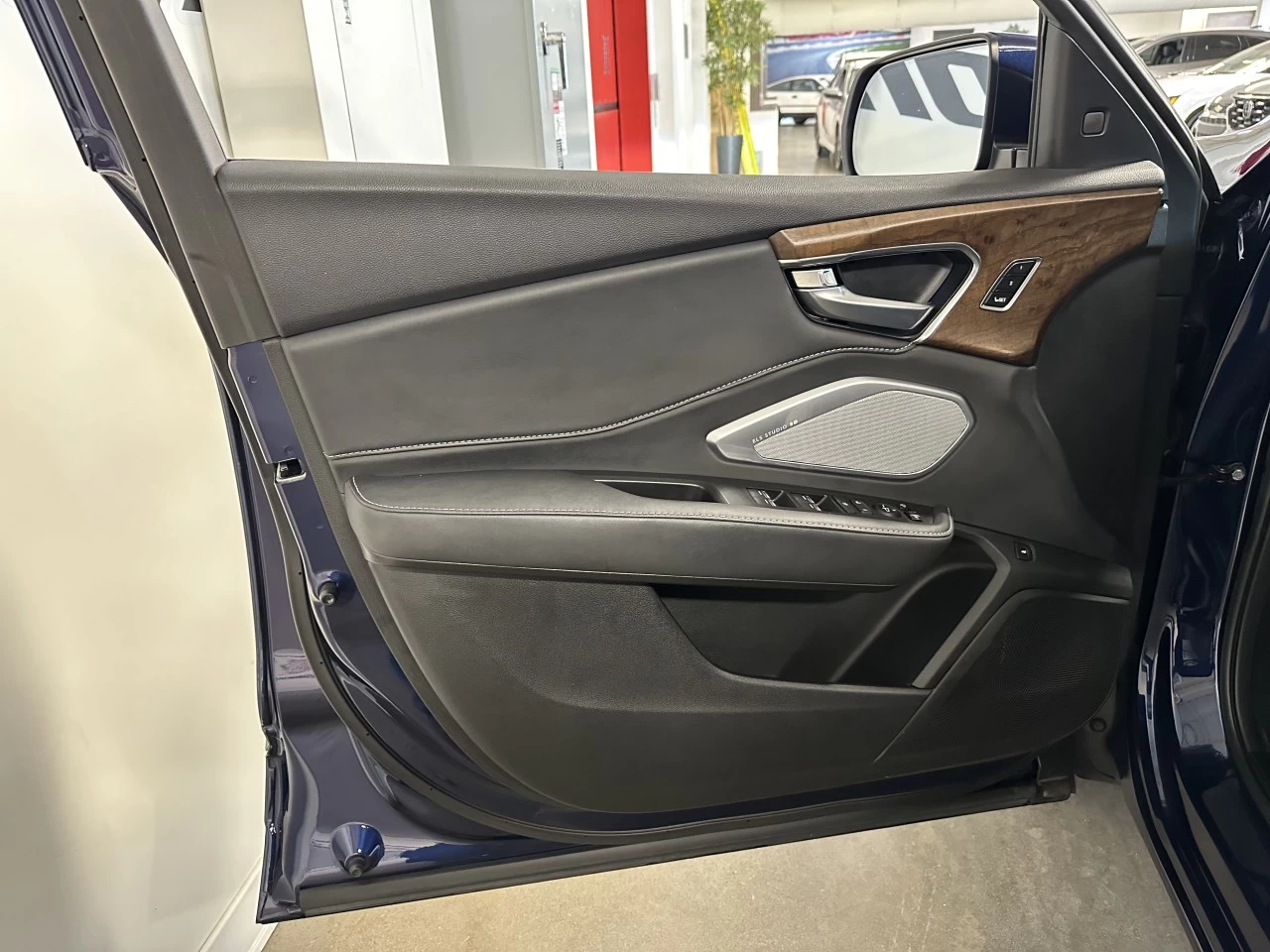 2021 Acura RDX
                                                    Platinum Elite/PMC Edition Main Image