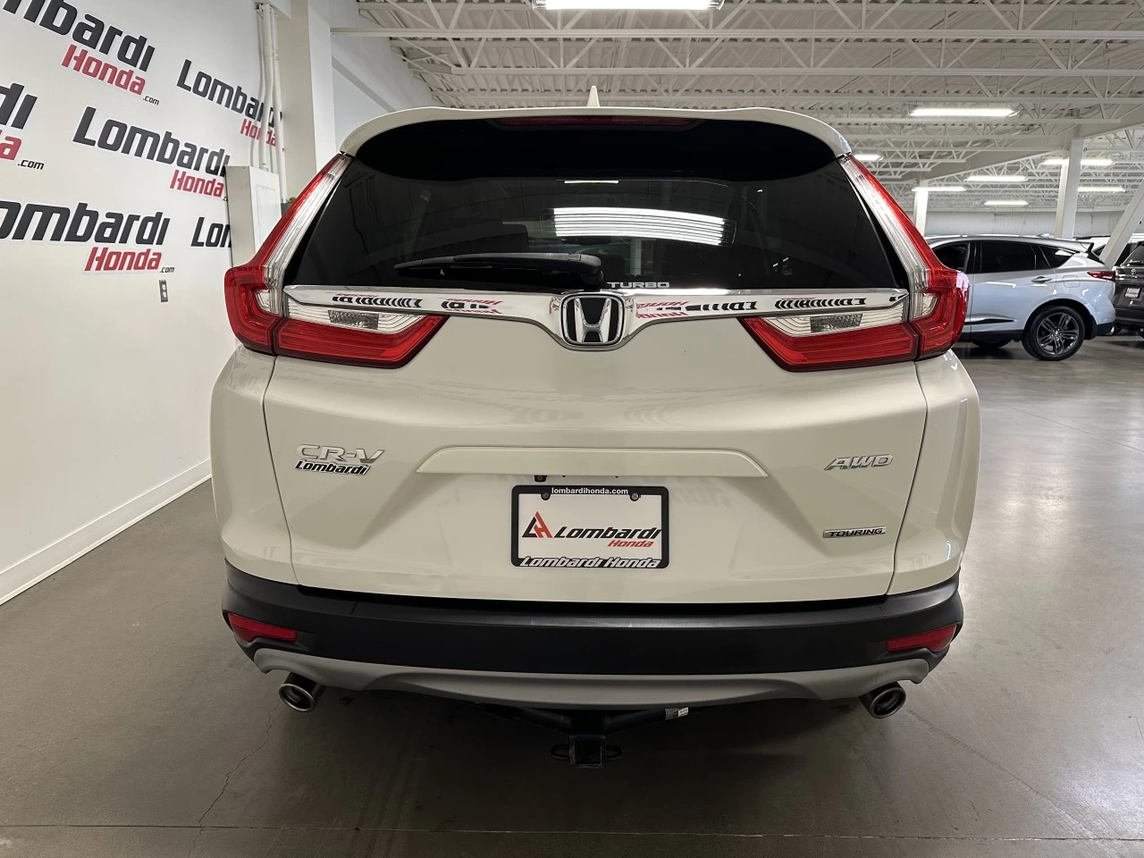 2018 Honda CR-V
                                                    Touring Image principale