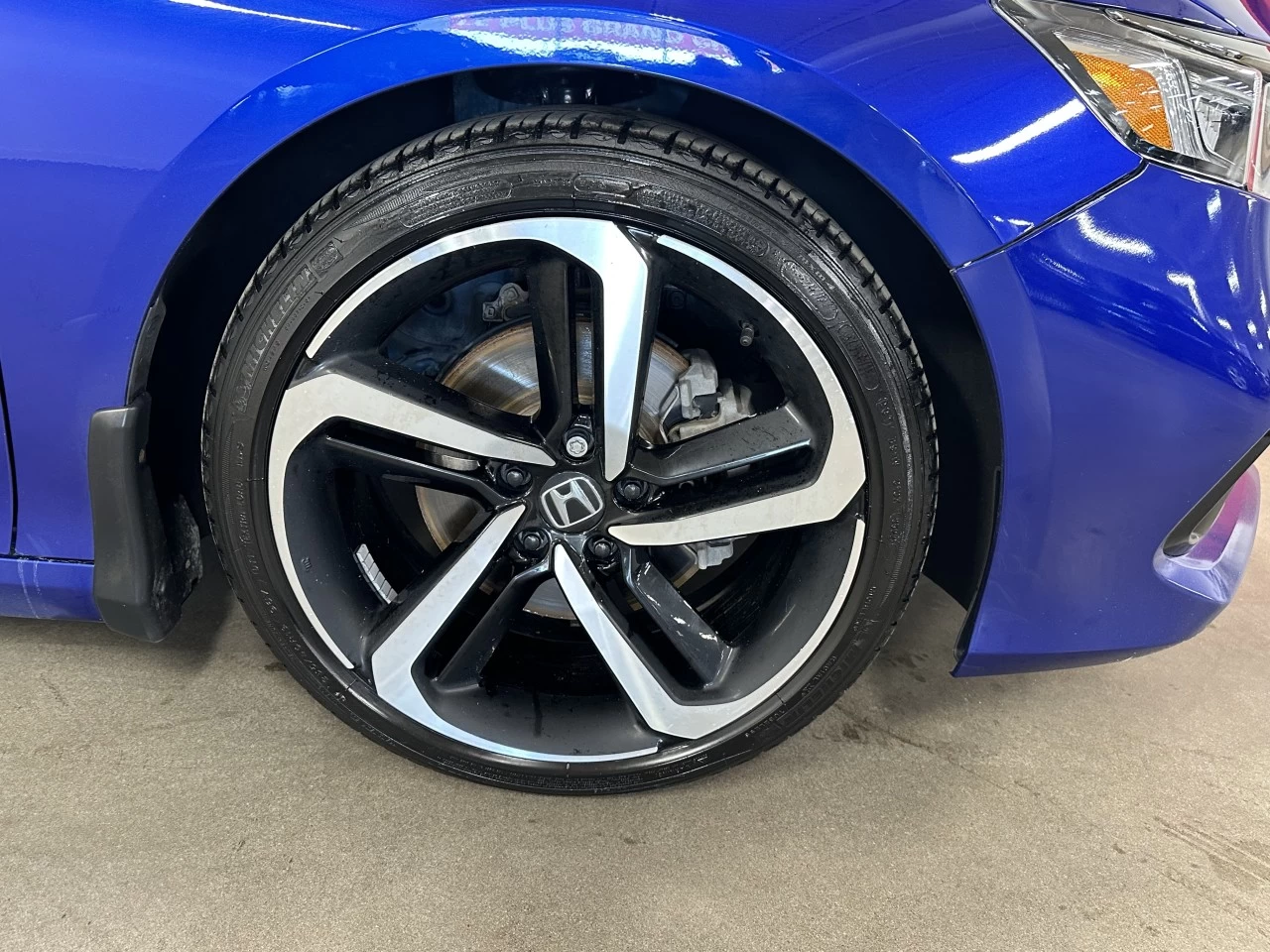 2018 Honda Accord
                                                    Sport Main Image