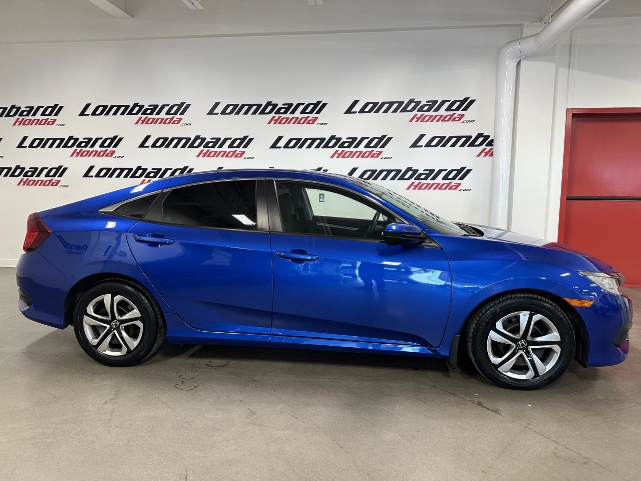 2017 Honda Civic
                                                    LX Image principale