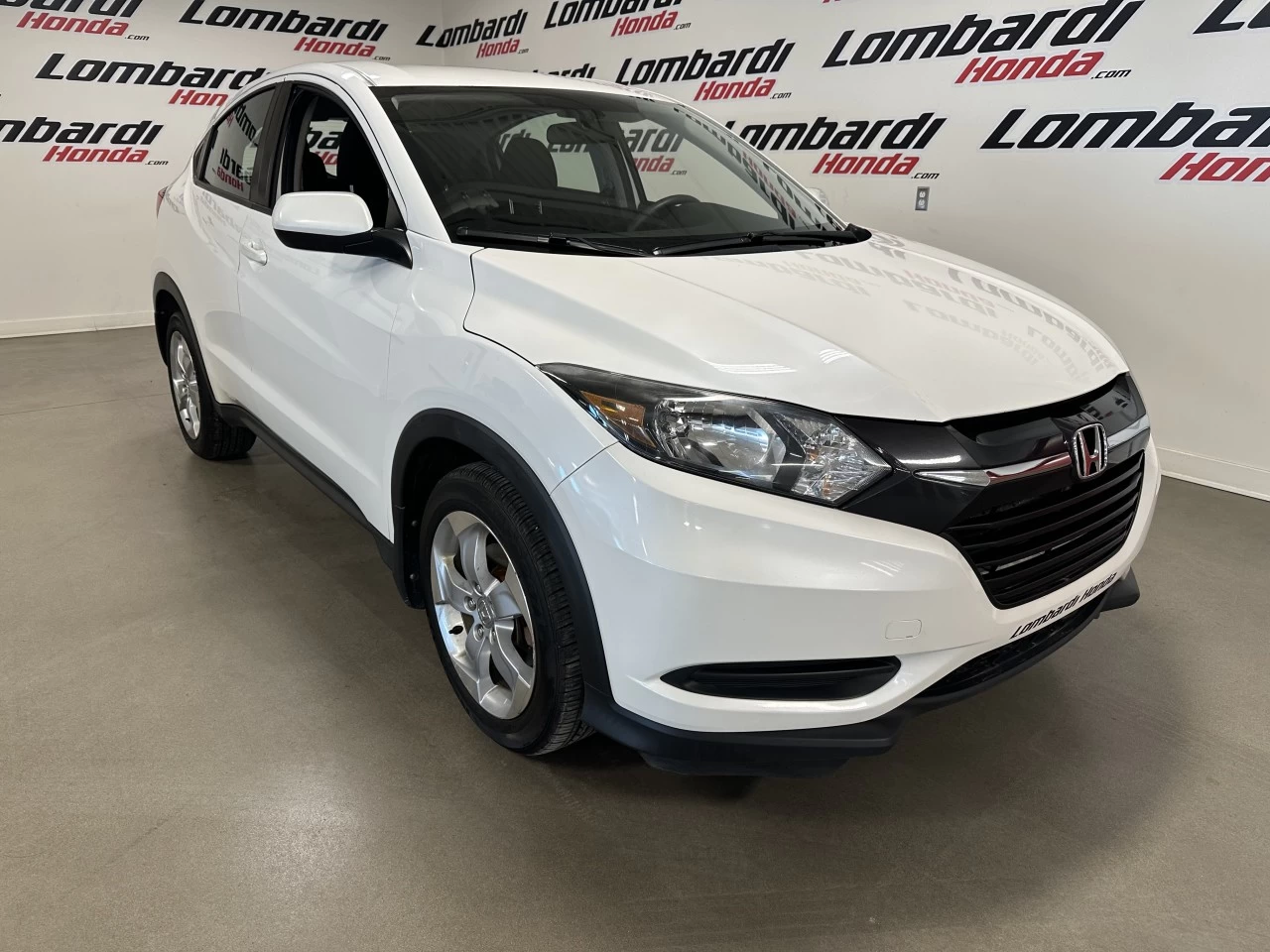 2016 Honda HR-V
                                                    LX Image principale