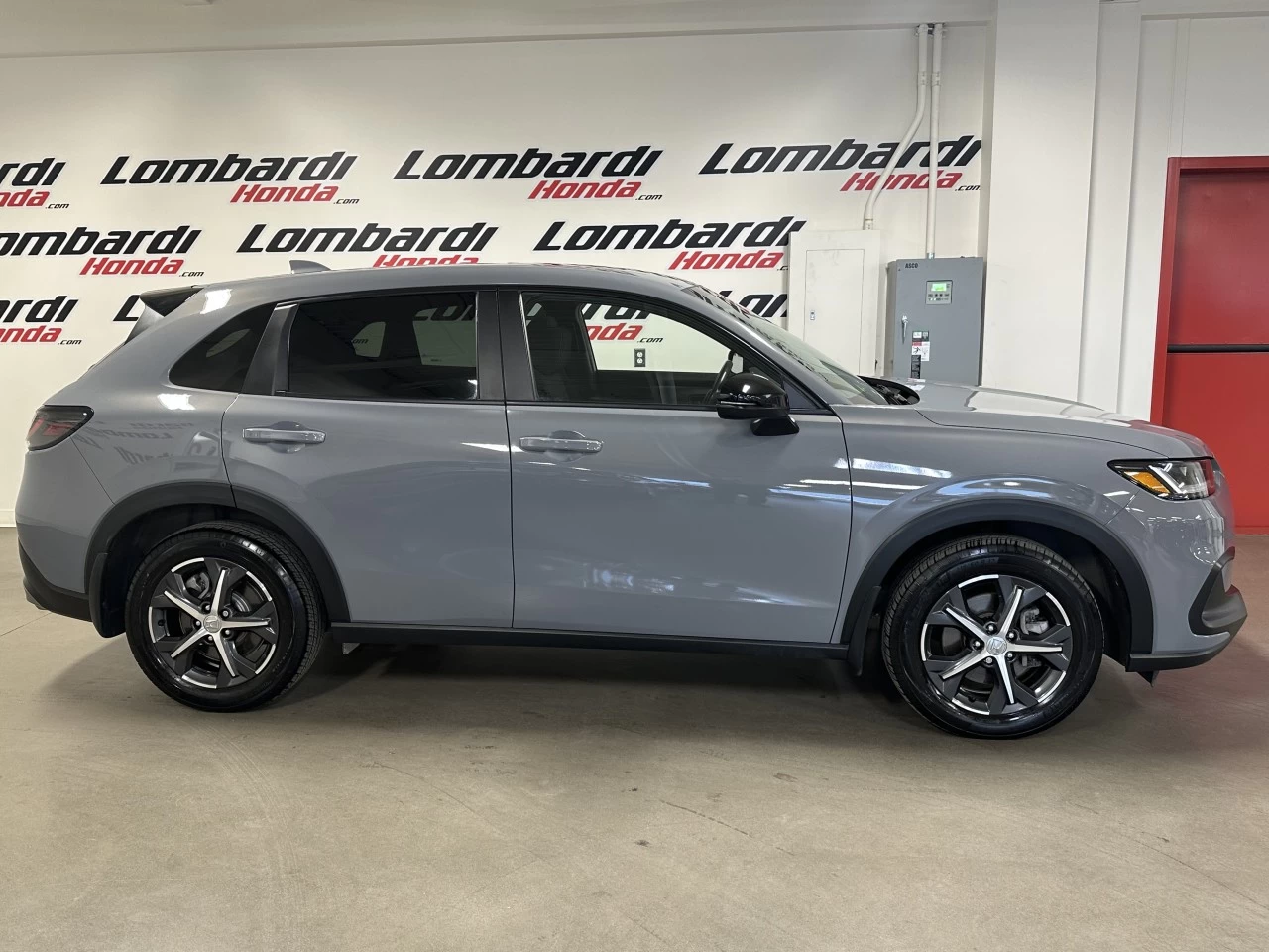 2024 Honda HR-V Sport https://www.lombardihonda.com/resize/b990ff35b810a3abc0cc817b2ca24889-1