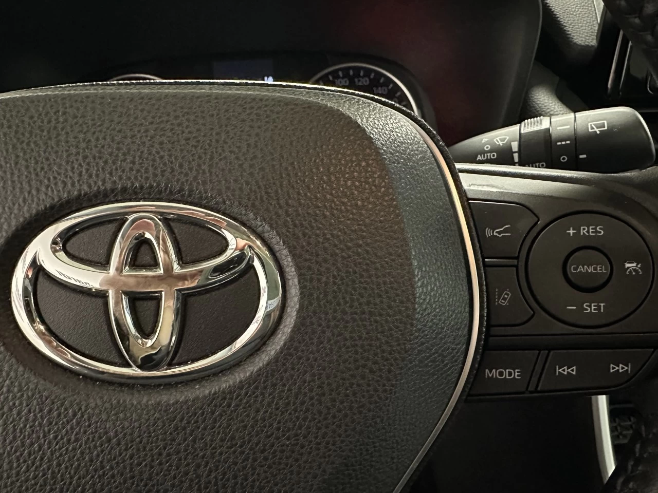 2019 Toyota RAV4
                                                    XLE Image principale