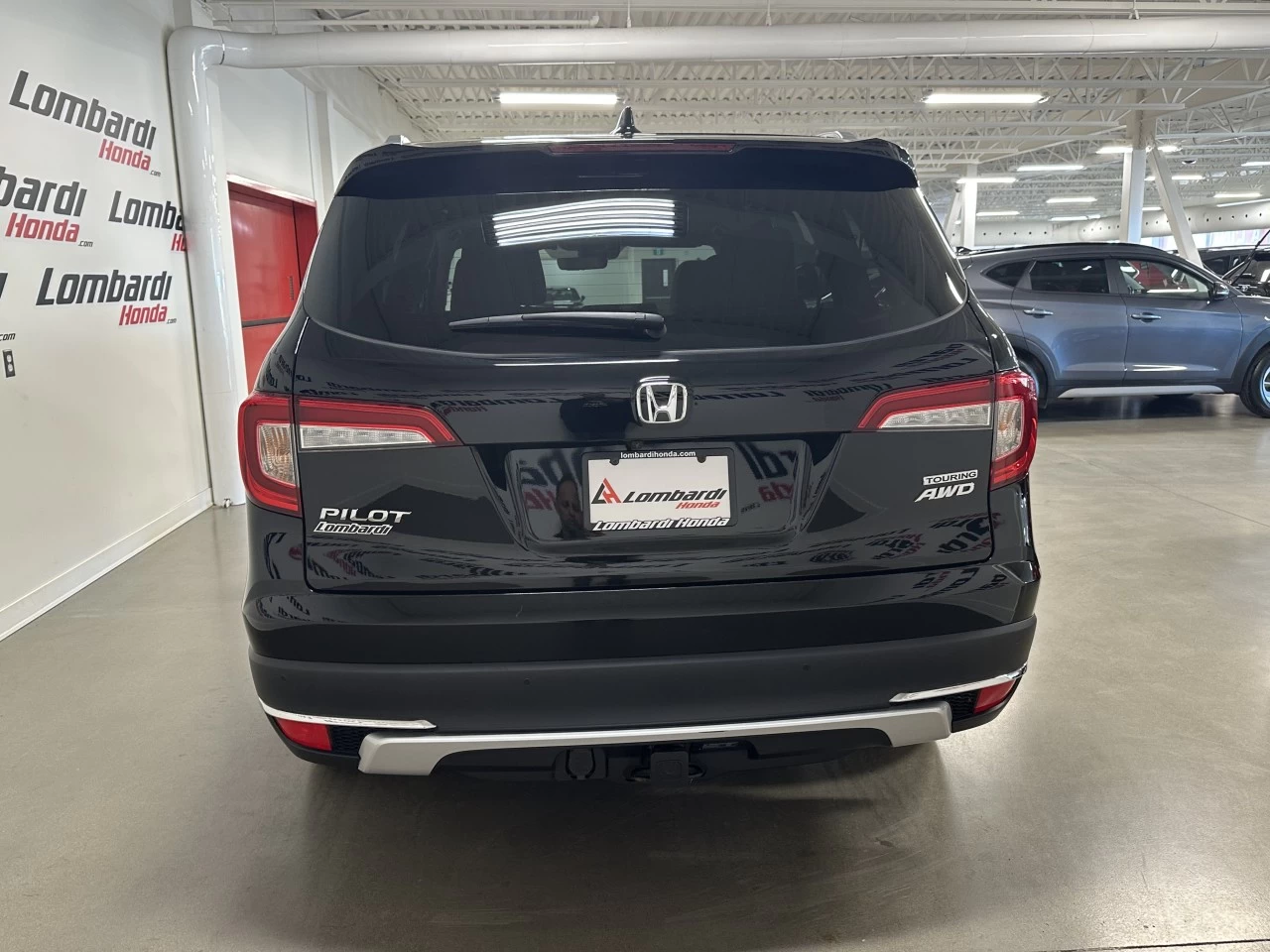 2021 Honda Pilot
                                                    Touring 8-Passenger Main Image