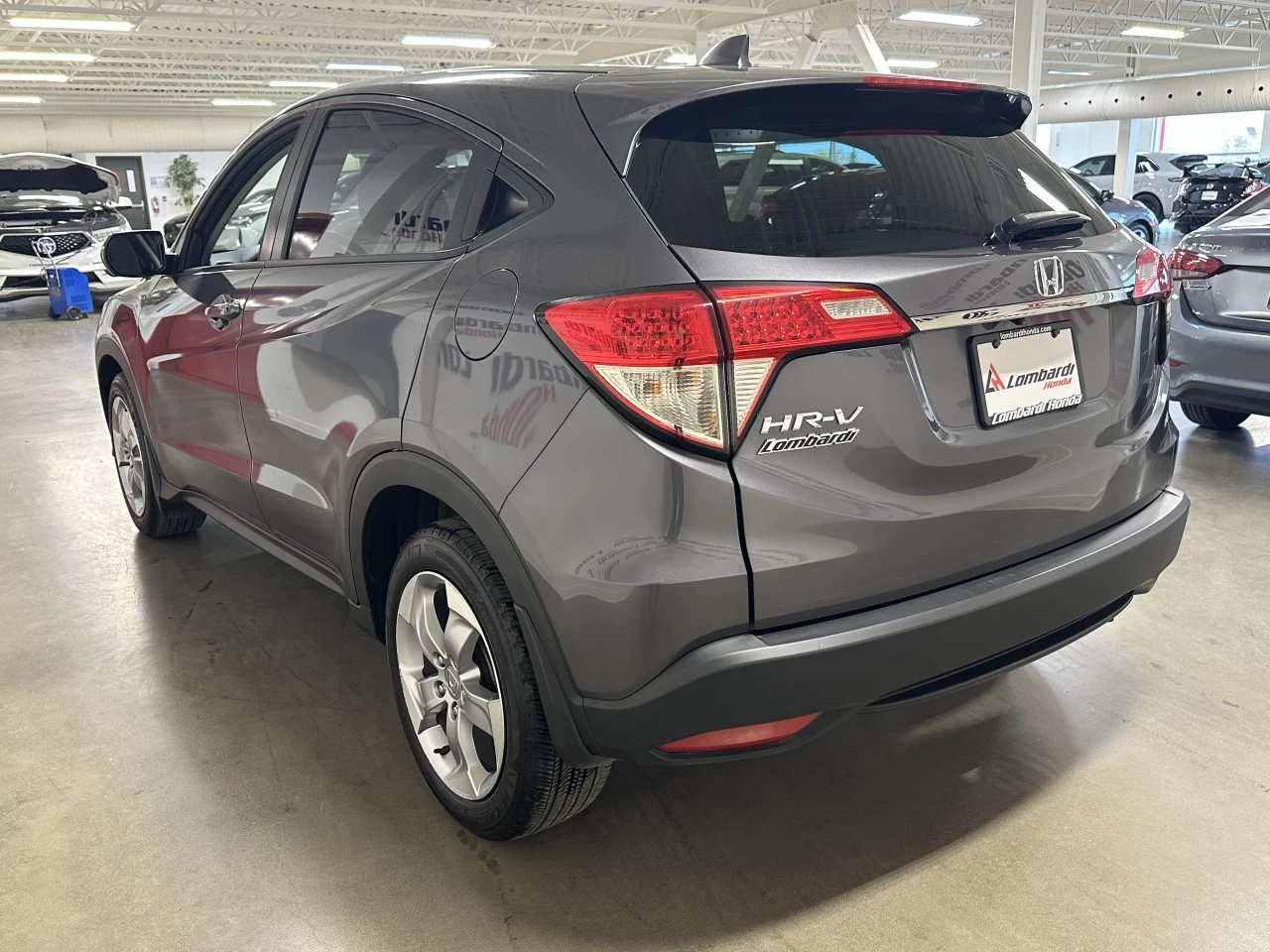 2022 Honda HR-V LX https://www.lombardihonda.com/resize/b990ff35b810a3abc0cc817b2ca24889-1