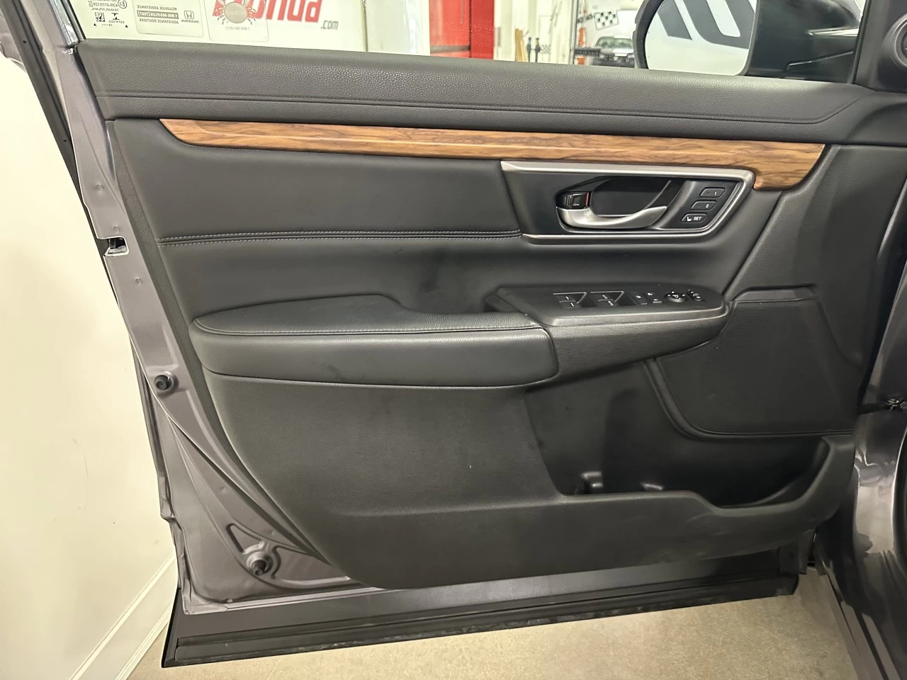 2019 Honda CR-V
                                                    EX-L Main Image