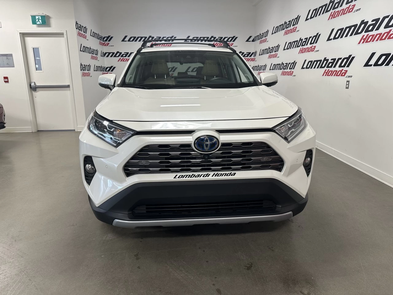 2019 Toyota RAV4
                                                    Hybrid Limited Main Image