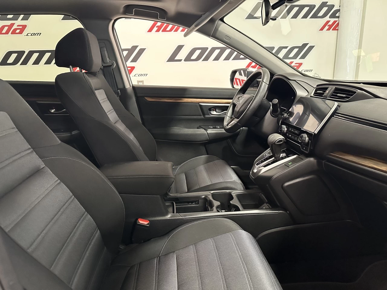 2019 Honda CR-V
                                                    EX Main Image