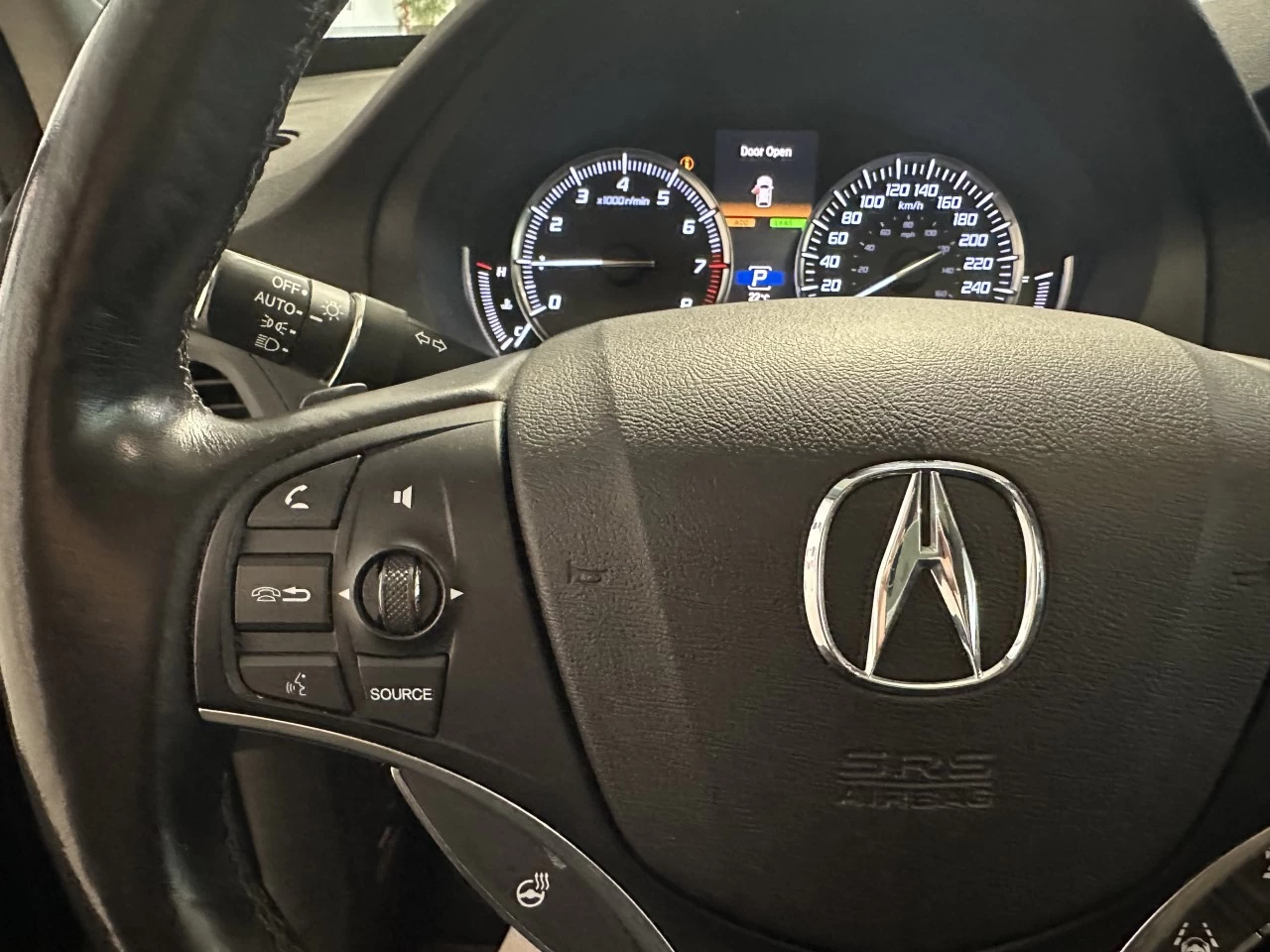 2018 Acura MDX
                                                    Tech Image principale