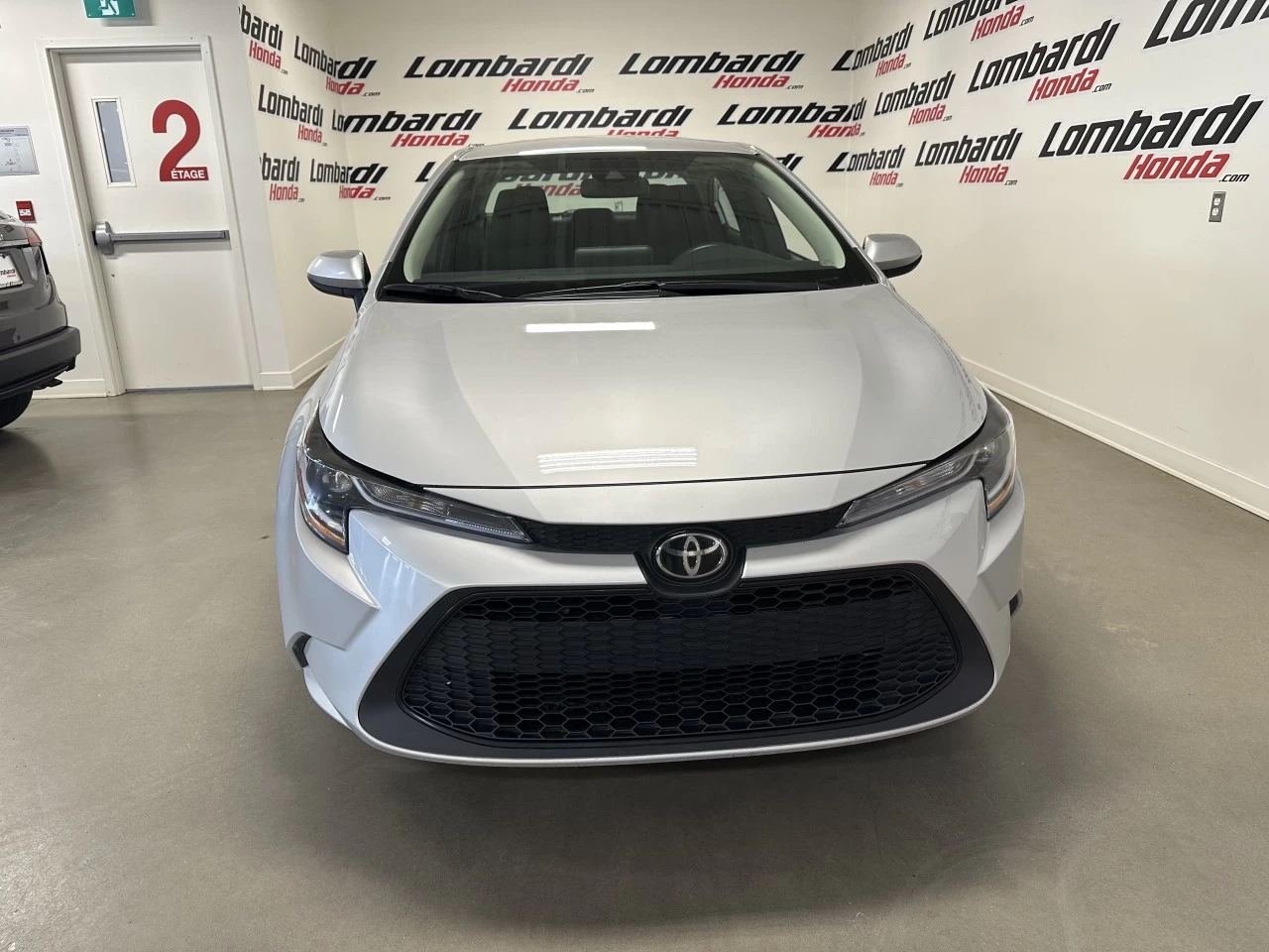 2022 Toyota Corolla
                                                    L/LE/XLE Image principale