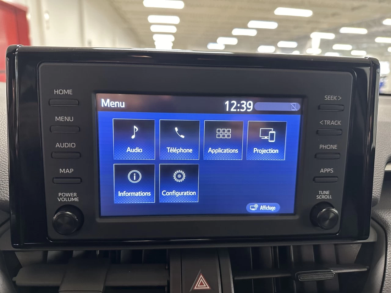 2019 Toyota RAV4
                                                    XLE Main Image