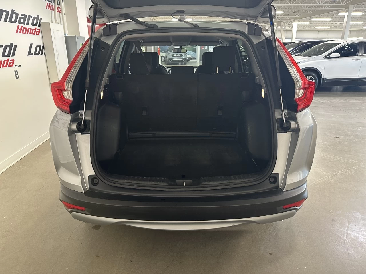 2018 Honda CR-V
                                                    LX Main Image