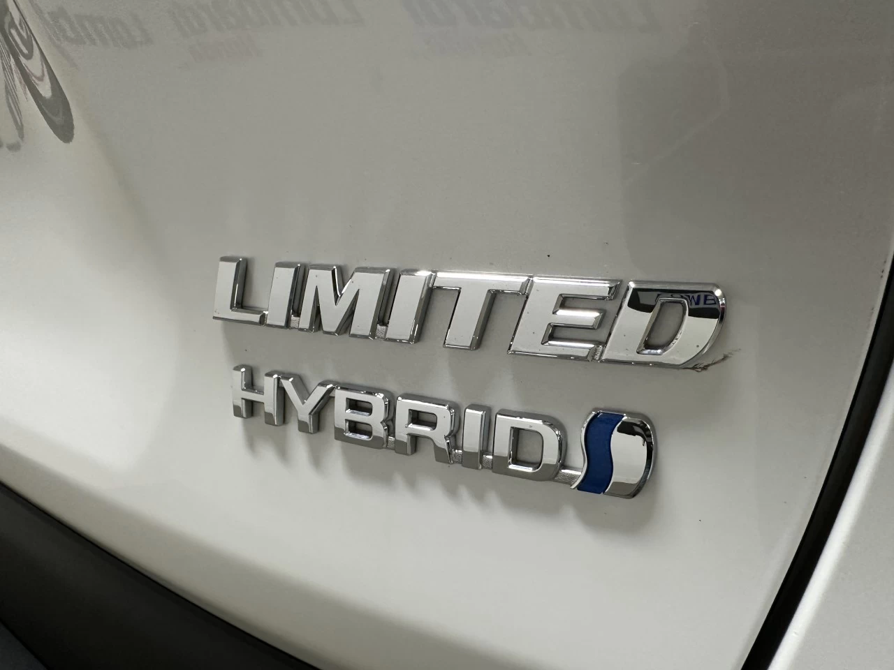 2019 Toyota RAV4
                                                    Hybrid Limited Main Image