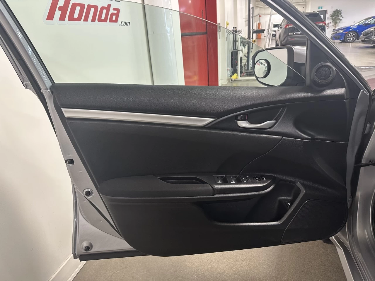 2019 Honda Civic
                                                    LX Image principale