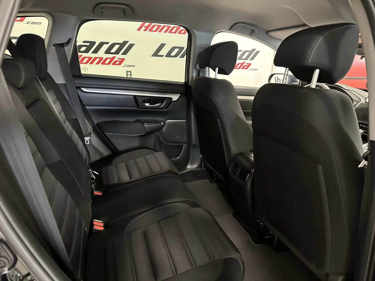 2017 Honda CR-V LX https://www.lombardihonda.com/resize/b990ff35b810a3abc0cc817b2ca24889-1