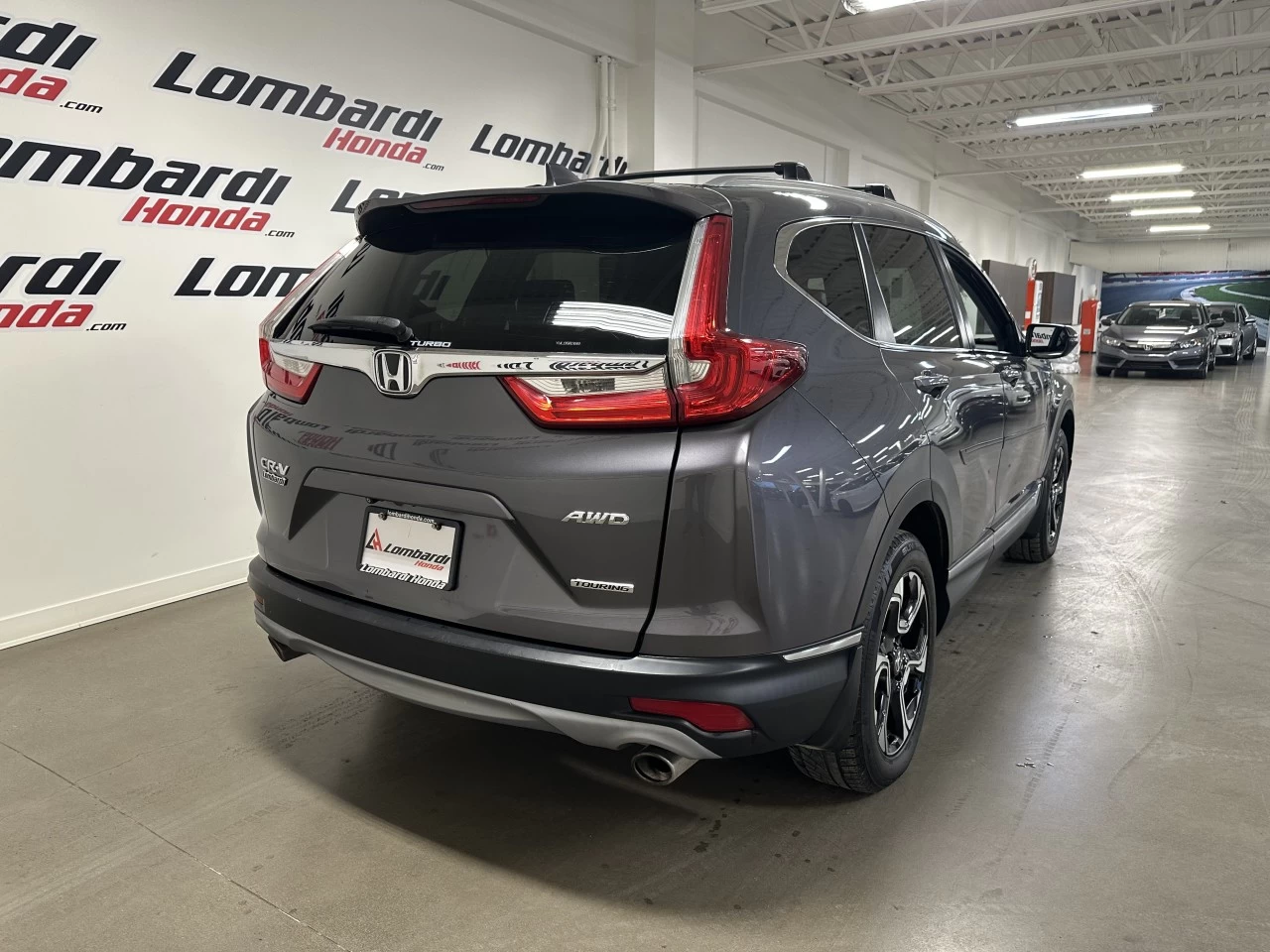 2018 Honda CR-V
                                                    Touring Image principale