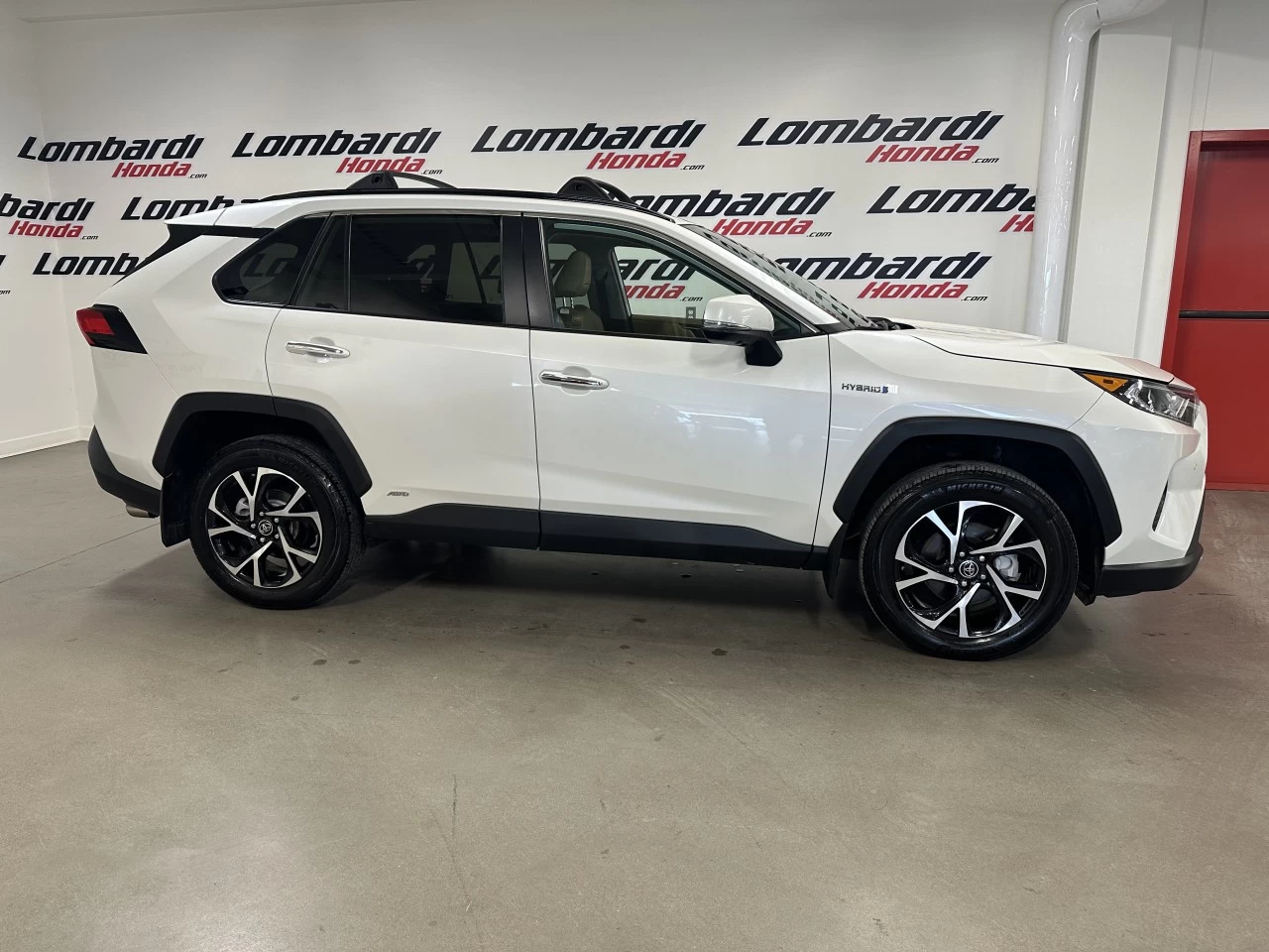 2019 Toyota RAV4
                                                    Hybrid Limited Image principale