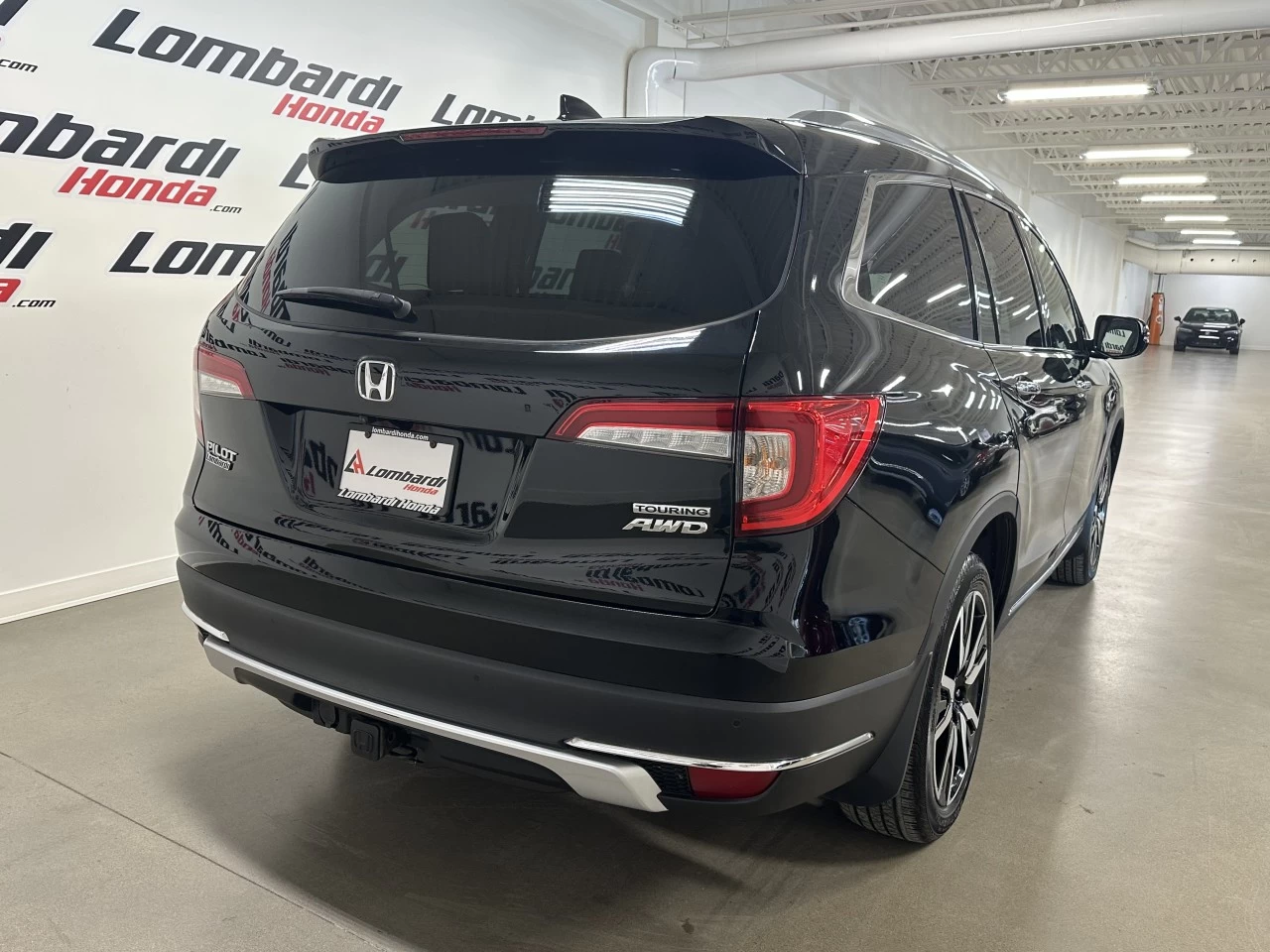 2021 Honda Pilot
                                                    Touring 8-Passenger Main Image