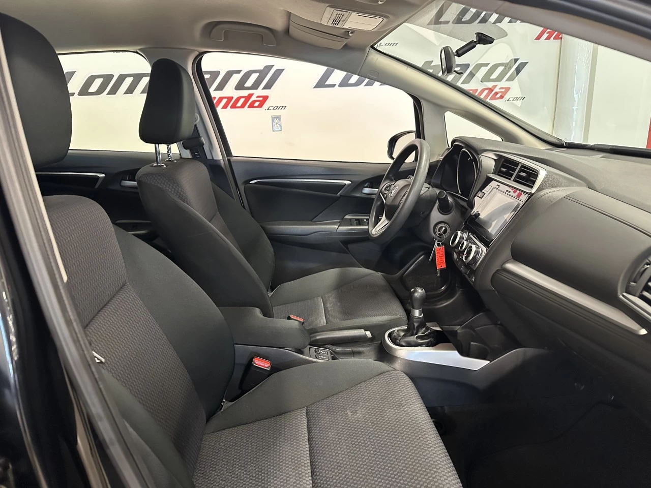 2020 Honda Fit
                                                    LX Image principale