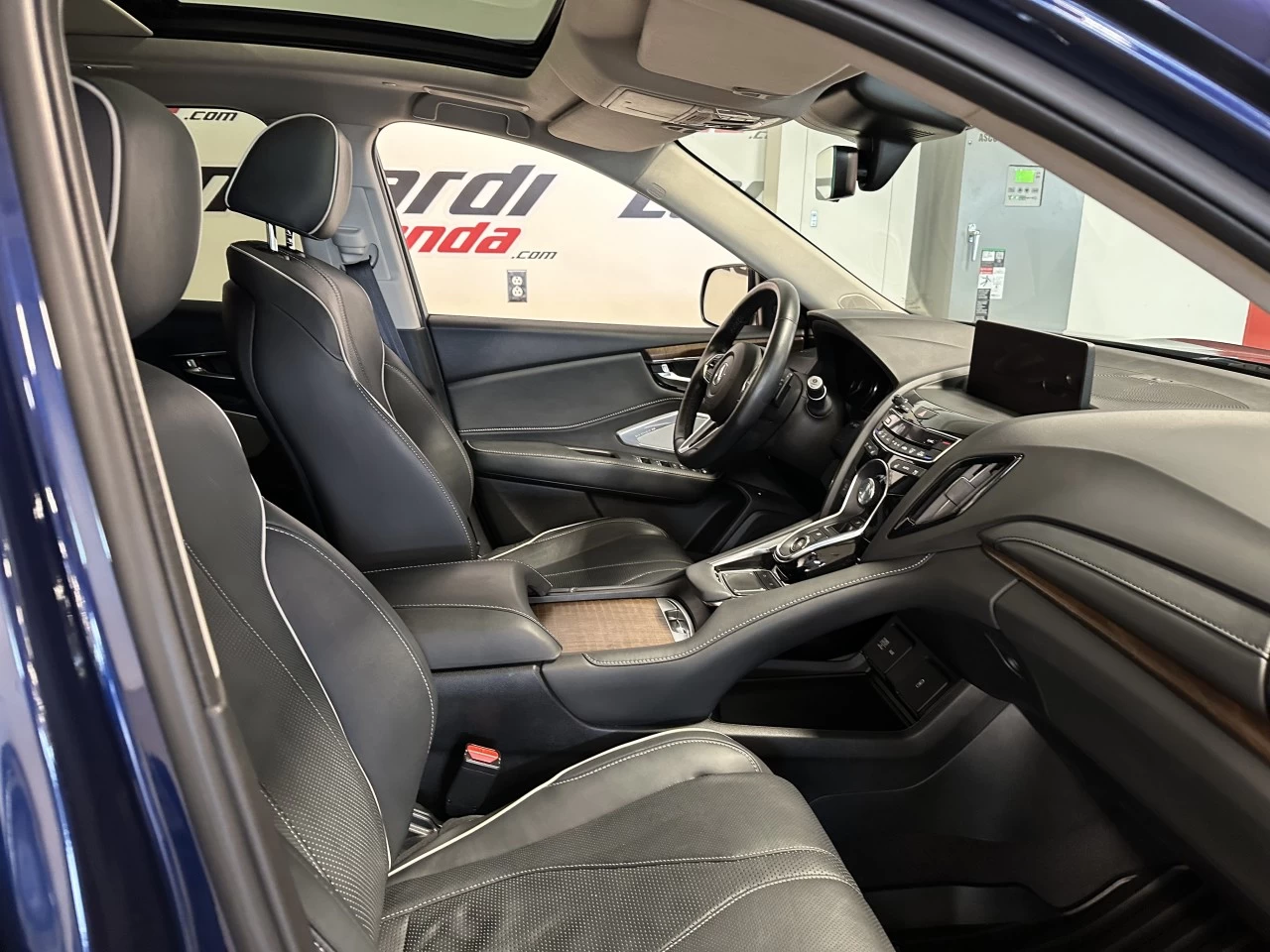 2021 Acura RDX
                                                    Platinum Elite/PMC Edition Image principale