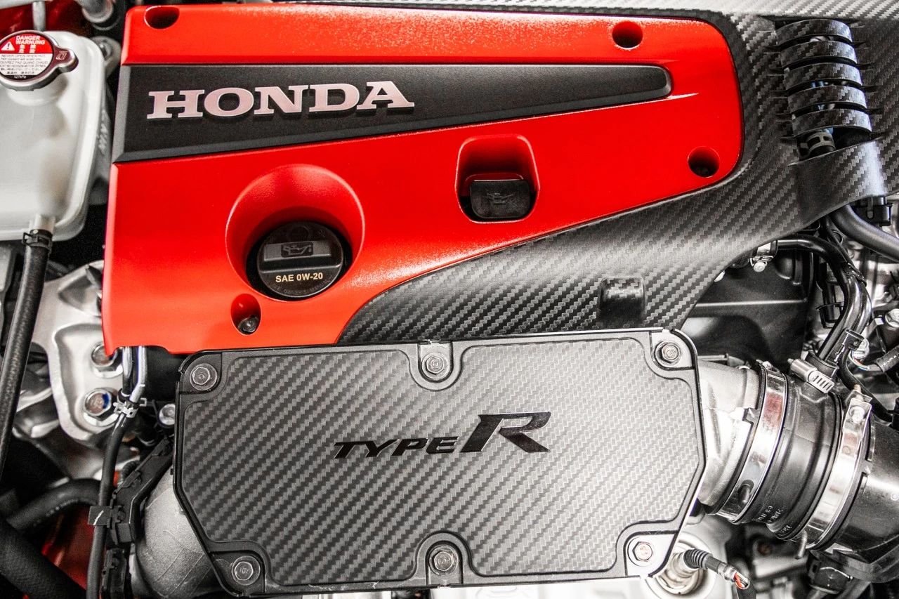 2025 Honda Civic TYPE R https://www.lombardihonda.com/resize/b990ff35b810a3abc0cc817b2ca24889-1