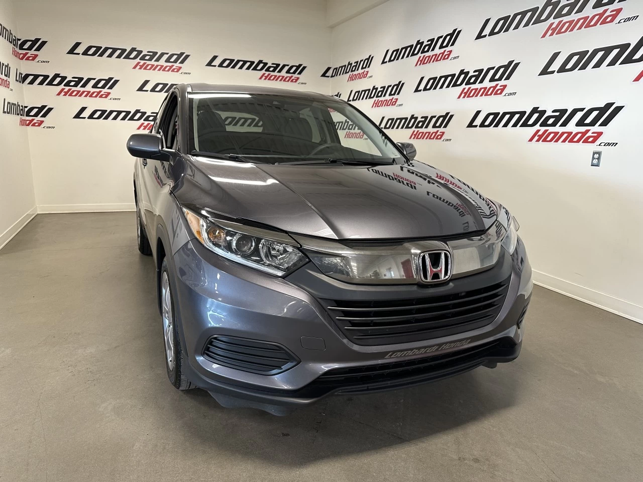 2021 Honda HR-V LX https://www.lombardihonda.com/resize/b990ff35b810a3abc0cc817b2ca24889-1
