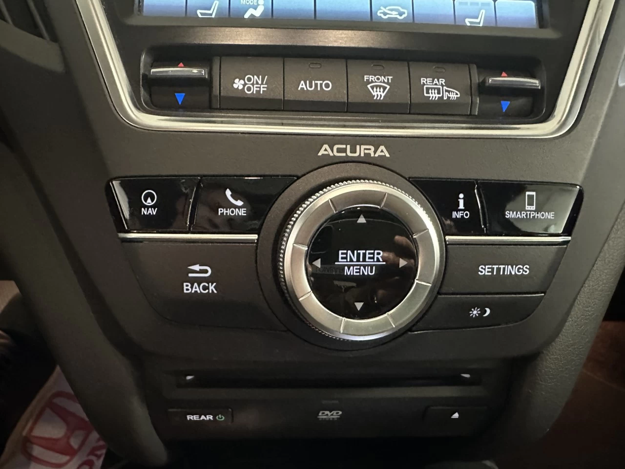 2018 Acura MDX
                                                    Tech Image principale