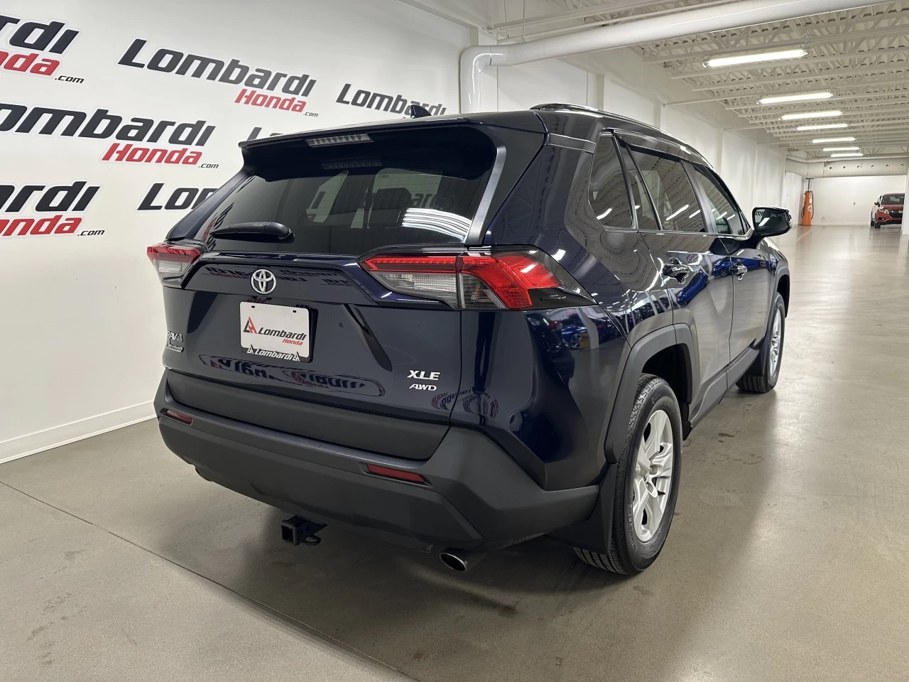 2019 Toyota RAV4
                                                    XLE Image principale