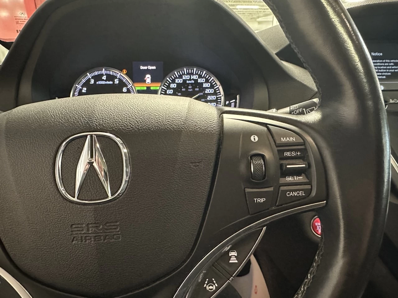 2018 Acura MDX
                                                    Tech Image principale